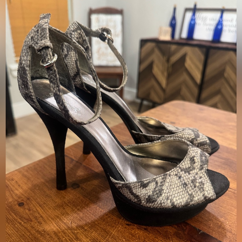 Size 7 Qupid Snakeskin Patterned Platform Stiletto High Heels